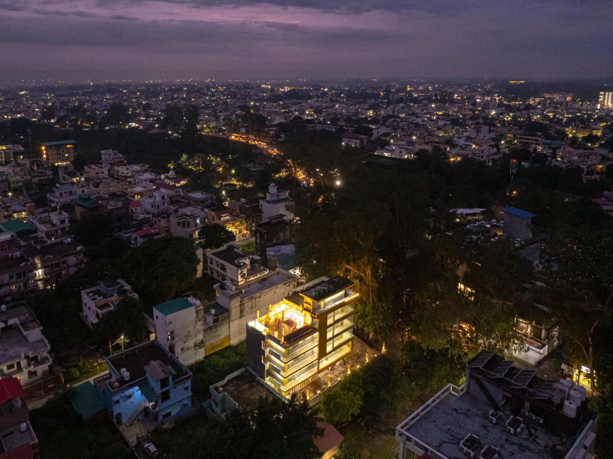 The Hosteller Dehradun Exterior foto