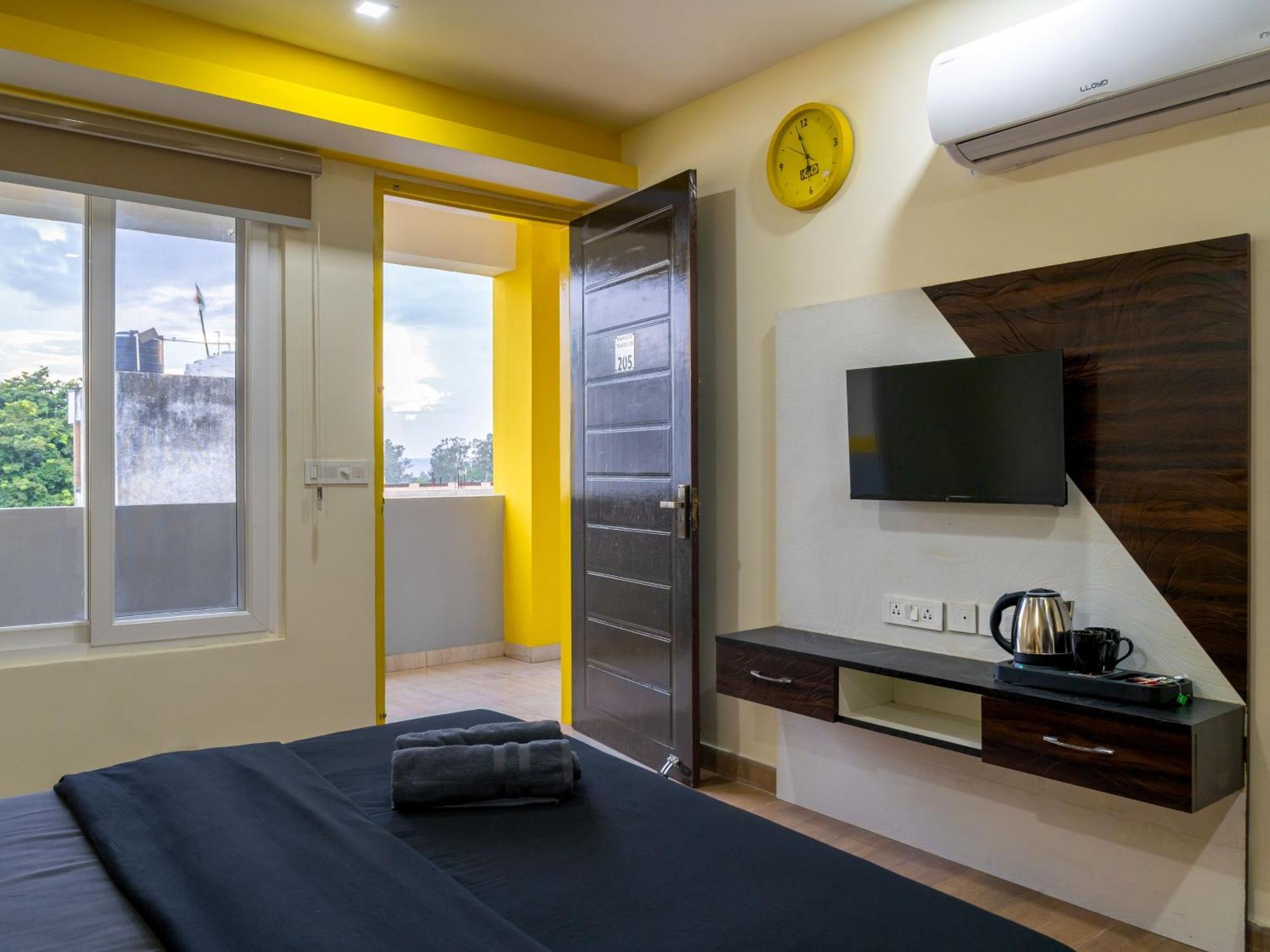 The Hosteller Dehradun Exterior foto
